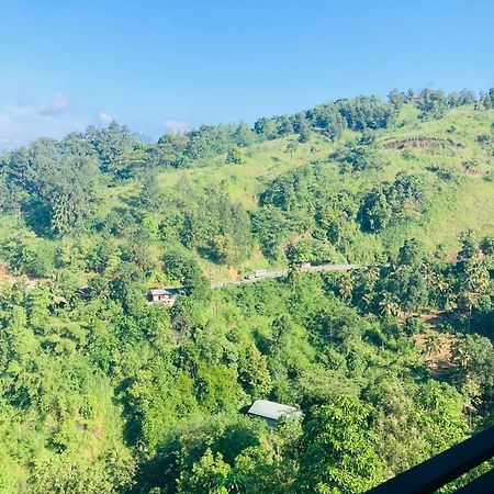 Riverbank Resort Gampola Eksteriør billede