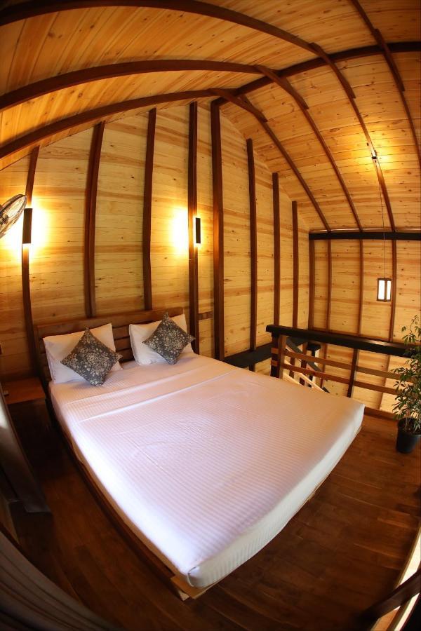Riverbank Resort Gampola Eksteriør billede