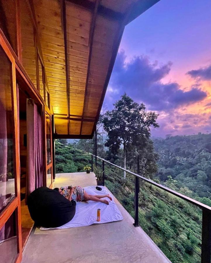 Riverbank Resort Gampola Eksteriør billede