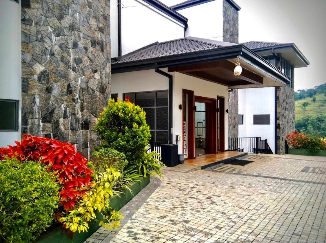 Riverbank Resort Gampola Eksteriør billede