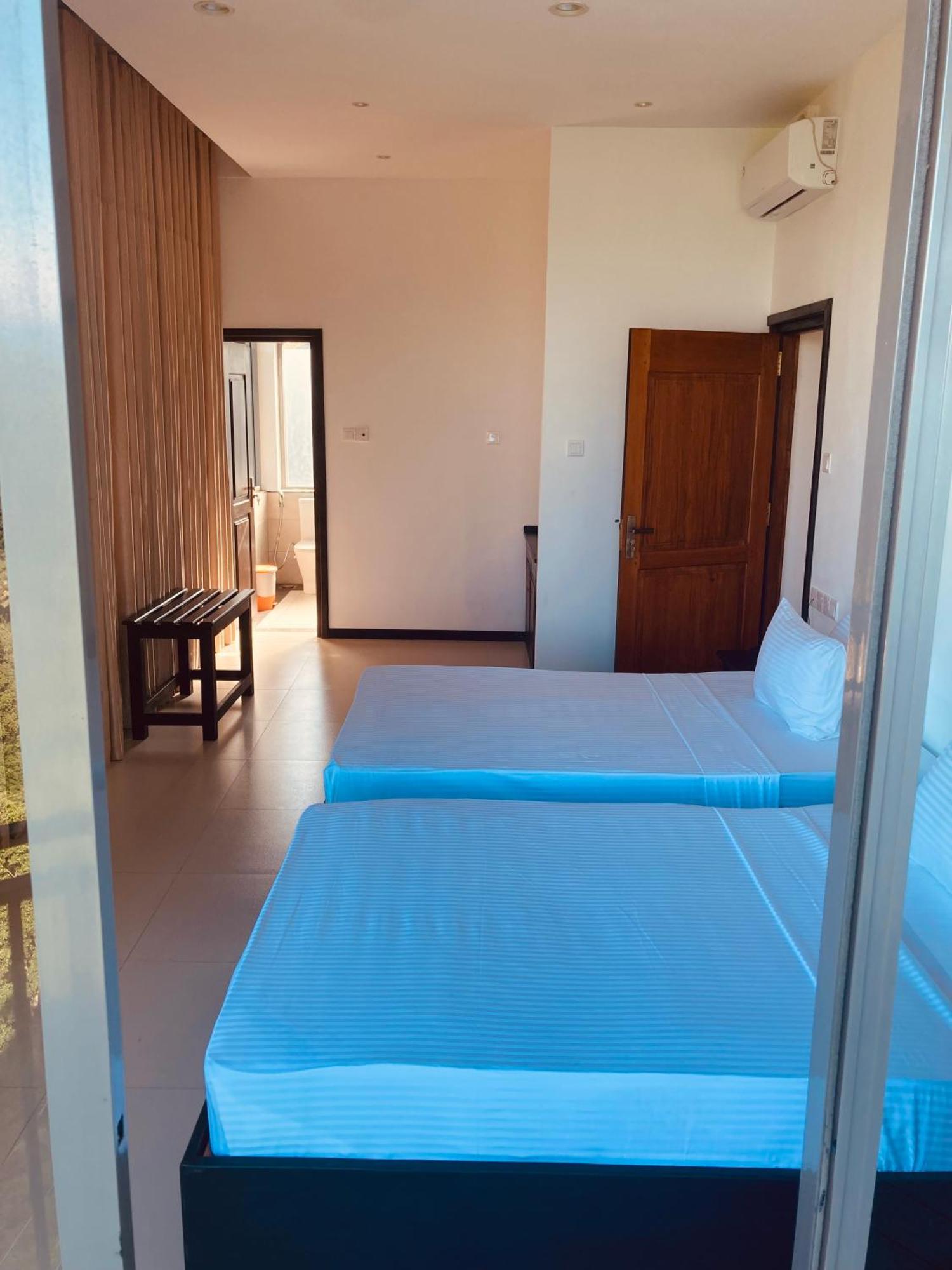 Riverbank Resort Gampola Eksteriør billede